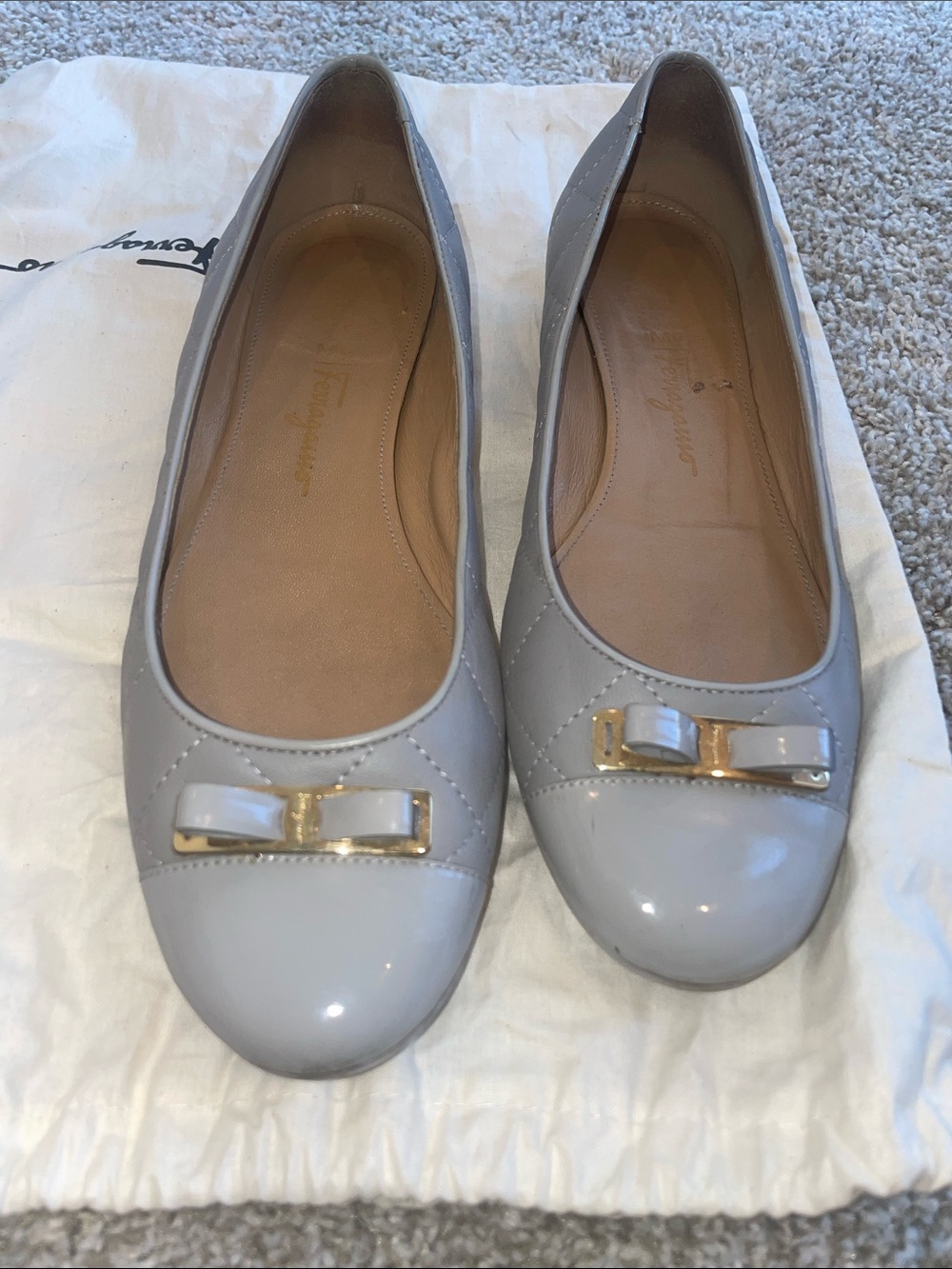 Salvatore Ferragamo Light Gray Patent Leather Bow Ballet Flats